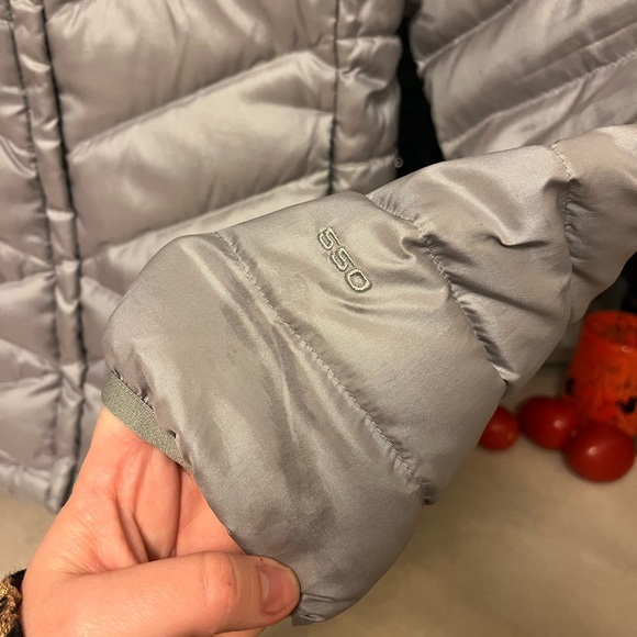 The North Face Silver Puffer Jacket - Picture 3 of 5
